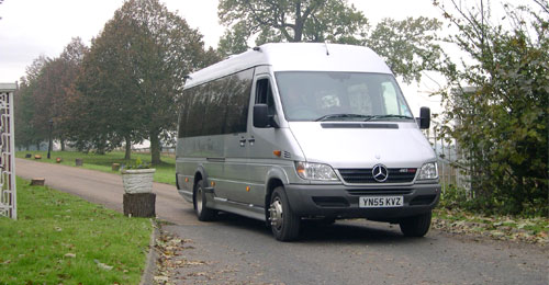 minibus and coach hire Cheshunt